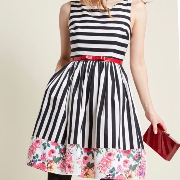Modcloth Dresses & Skirts - Mod Cloth Miss Mix-it Floral/Stripe Dress Sz 1x